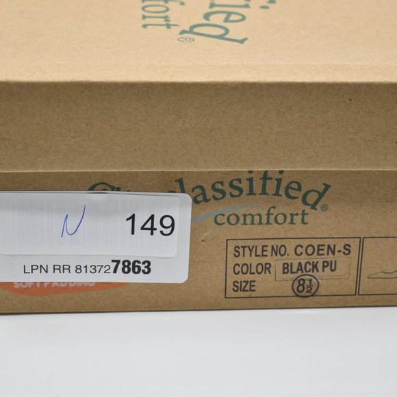 Black Pointy Toe Kitten Heels - Picture 4 of 4